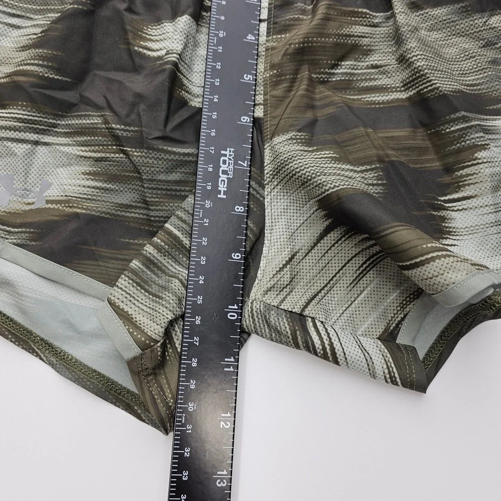Under Armour HeatGear Fly By Running Shorts Green Camo Print Womens XS Loose Fit - Picture 10 of 12